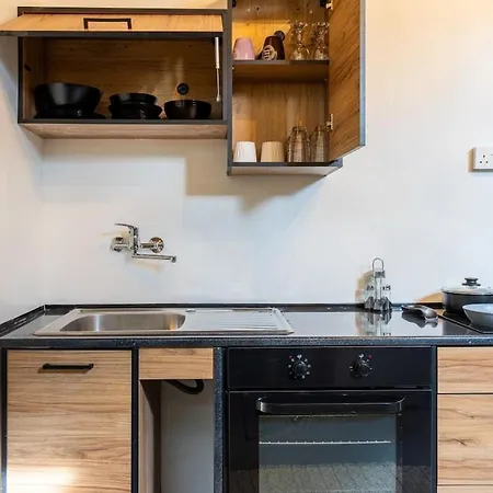 Blue Haven - 2-br Artistic Escape In * Larnaca