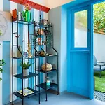Blue Haven - 2-br Artistic Escape In Daire *