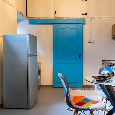Blue Haven - 2-br Artistic Escape In Appartement *