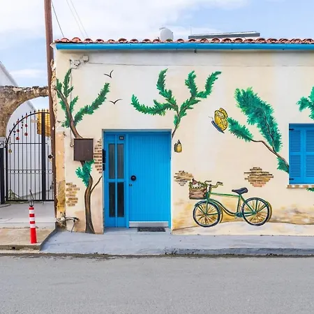 Blue Haven - 2-br Artistic Escape In Apartment *