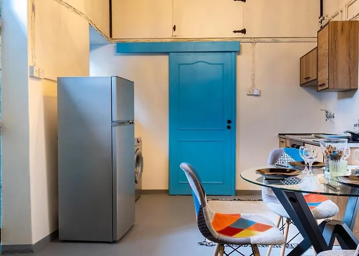 Blue Haven - 2-br Artistic Escape In Apartmán *