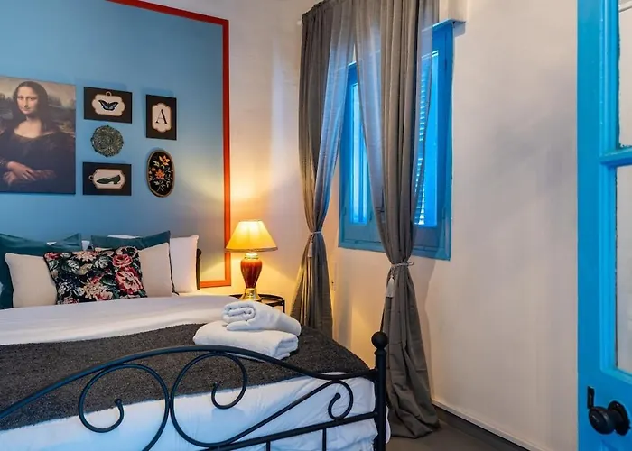 Blue Haven - 2-br Artistic Escape In Apartment